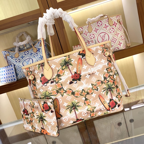 ルイヴィトンバッグ背面デザイン